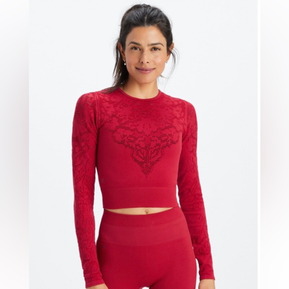 Flora Seamless Long-Sleeve Top